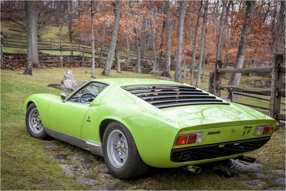 Легенда итальянского автопрома Lamborghini Miura