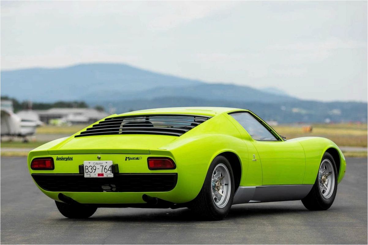 Легенда итальянского автопрома Lamborghini Miura